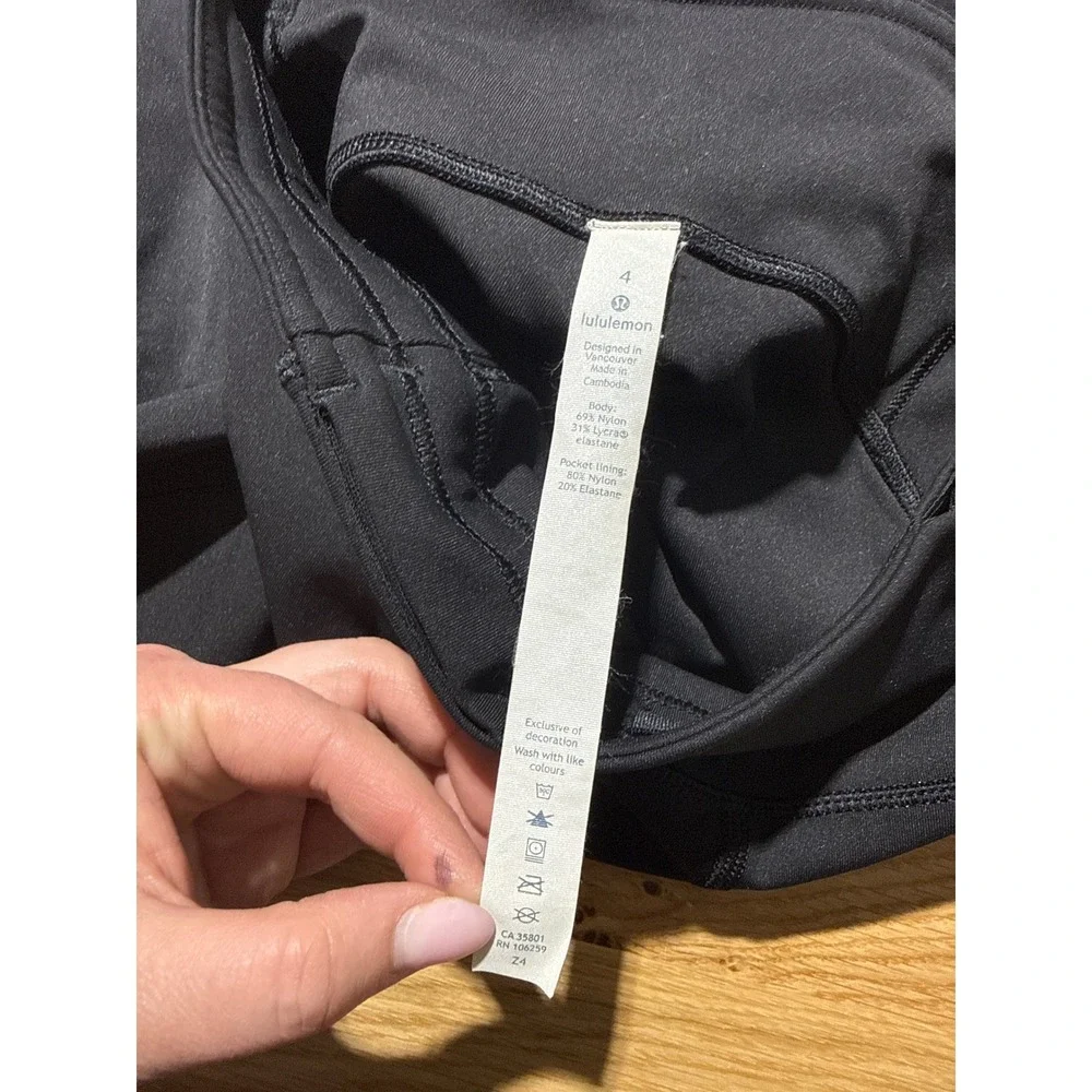 Lululemon‎ Speed Up Crop 21